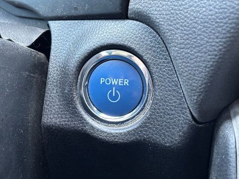 Used 2021 Toyota RAV4 XLE w/ Convenience Package image 13