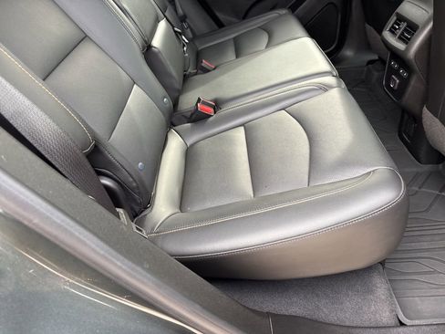 Used 2021 Chevrolet Equinox Premier image 23