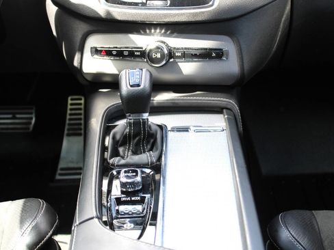 Used 2016 Volvo XC90 T6 R-Design w/ Vision Package image 29