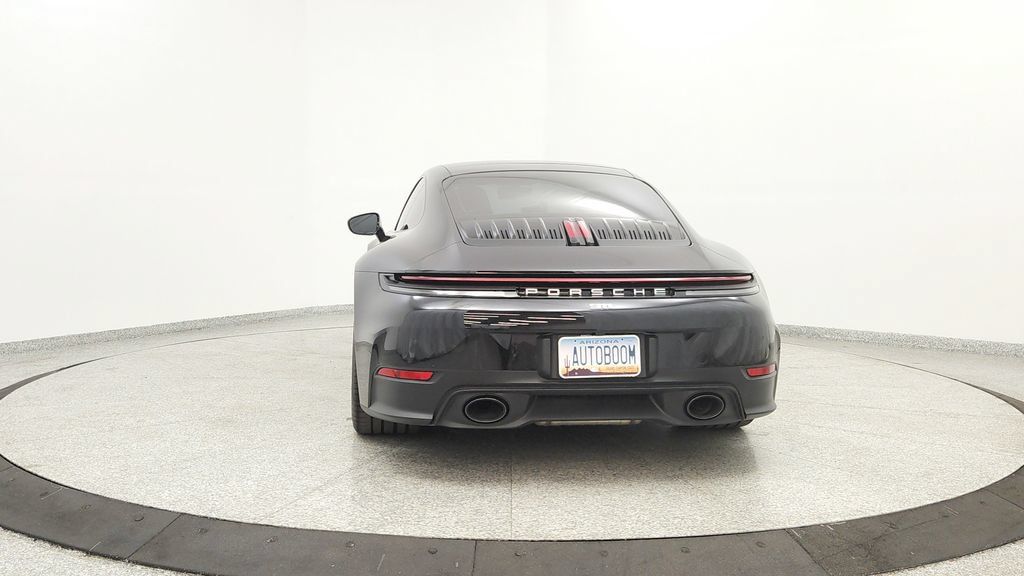 Used 2025 Porsche 911 Carrera RWD image 4