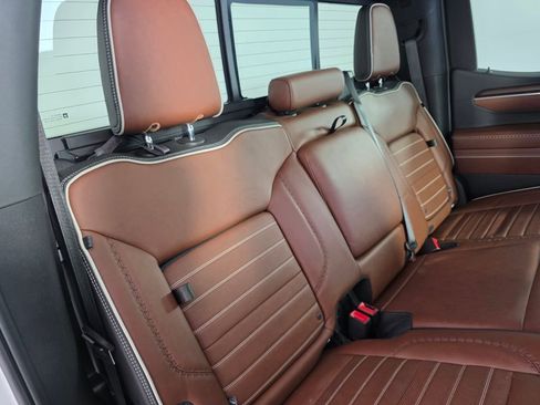 Used 2025 GMC Sierra 1500 Denali Ultimate AWD/4WD image 29