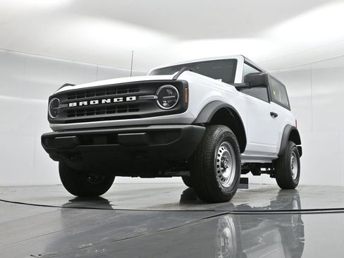 New 2025 Ford Bronco 2-Door image 32