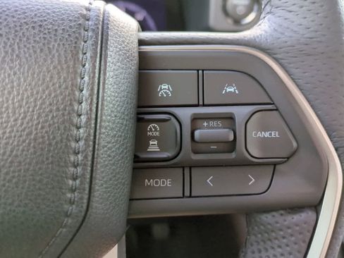 Used 2025 Toyota Tacoma Limited AWD/4WD image 25