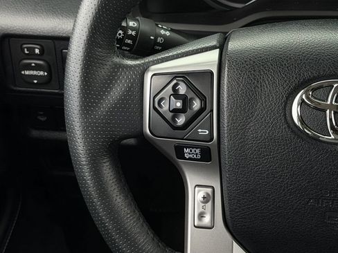 Used 2017 Toyota 4Runner SR5 Premium RWD image 17