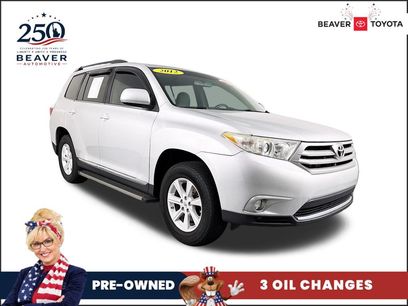 Used 2012 Toyota Highlander FWD w/ Tech Pkg