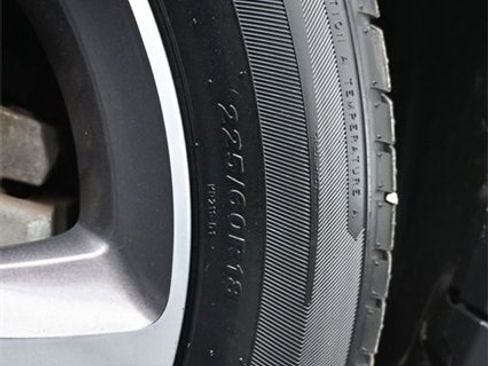 Used 2019 Jeep Cherokee Limited image 47