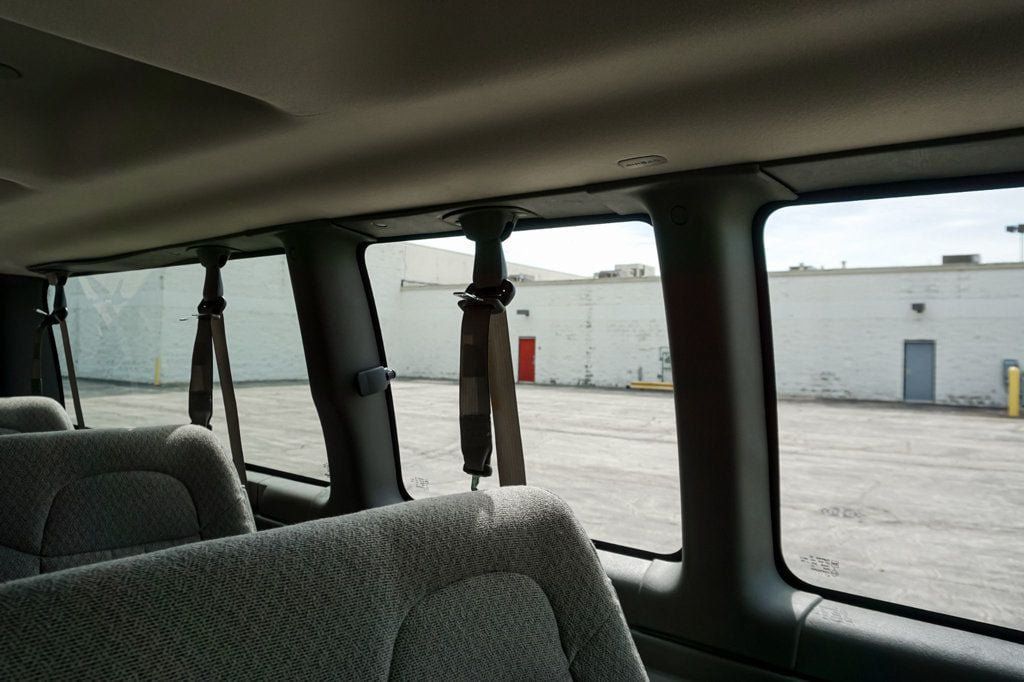 Used 2017 Chevrolet Express 3500 LT w/ LT Preferred Equipment Group RWD image 34