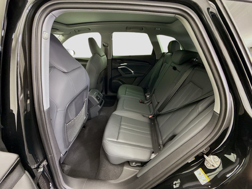 Used 2025 Audi Q5 Premium Plus w/ Premium Plus AWD/4WD image 20