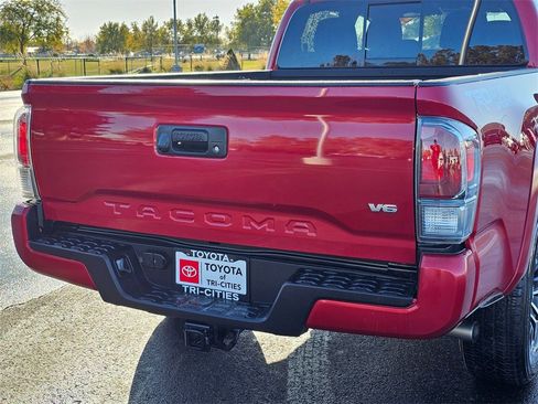 Used 2023 Toyota Tacoma TRD Sport image 13