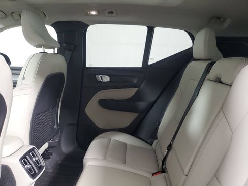 Certified 2026 Volvo XC40 B5 Plus AWD/4WD image 14