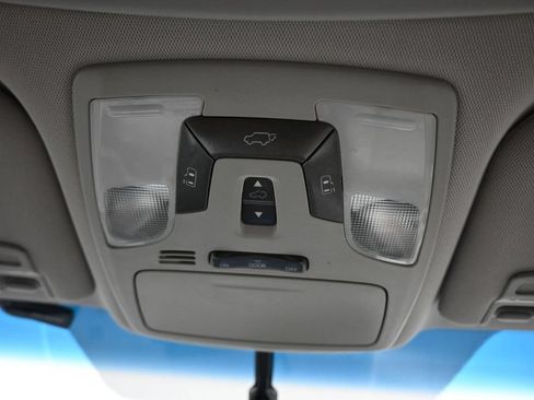 Used 2016 Toyota Sienna XLE FWD image 24