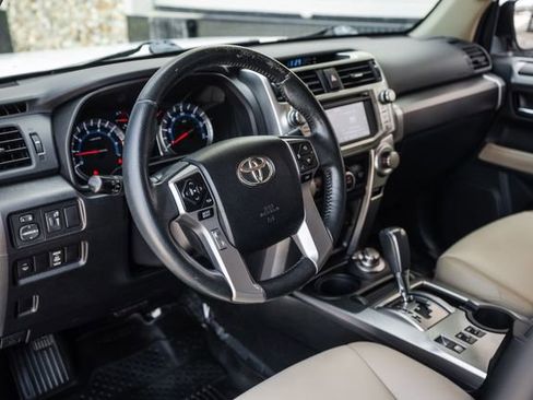 Used 2016 Toyota 4Runner SR5 Premium AWD/4WD image 2