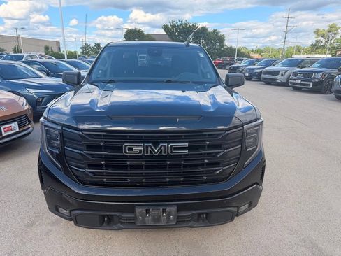 Used 2023 GMC Sierra 1500 Elevation w/ LPO, Elevation Black Package AWD/4WD image 8