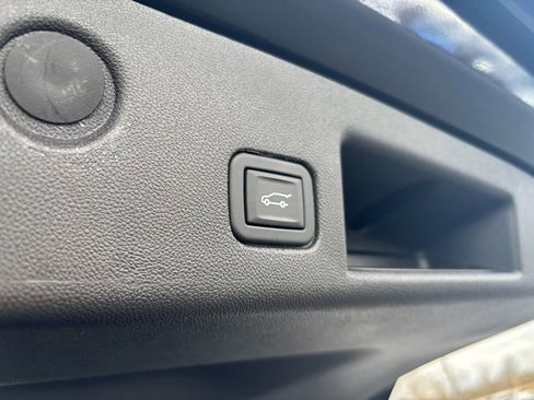 Used 2024 Chevrolet Equinox LT image 20