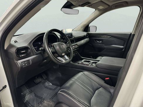 Used 2023 Honda Pilot Elite image 23