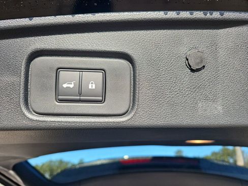 New 2026 Nissan Pathfinder Platinum w/ Accent Package FWD image 18
