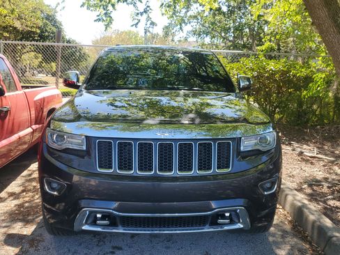 Used 2016 Jeep Grand Cherokee Overland image 2