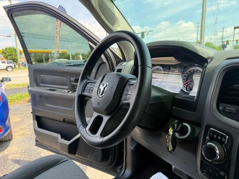 Used 2016 RAM 1500 Express w/ Black Ram 1500 Express Group AWD/4WD image 23