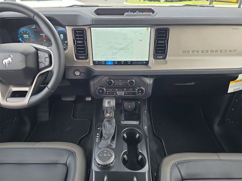 New 2025 Ford Bronco Outer Banks image 10