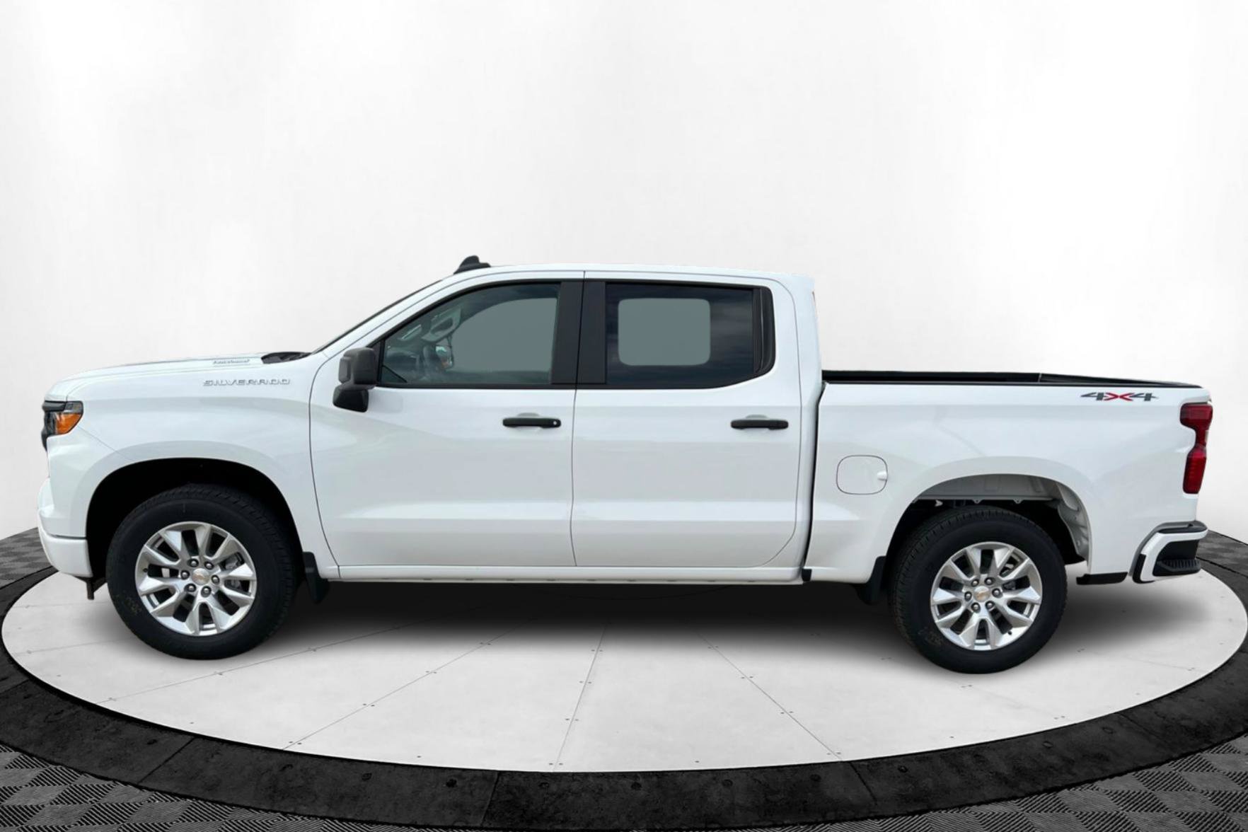 New 2026 Chevrolet Silverado 1500 Custom AWD/4WD image 2