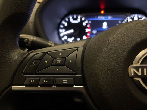 Used 2024 Nissan Sentra SV image 15