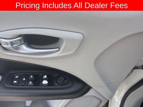 Used 2018 Jeep Compass Latitude w/ Popular Equipment Group FWD image 13