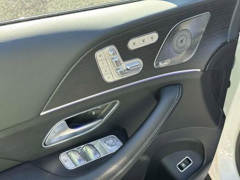 Used 2023 Mercedes-Benz GLS 450 4MATIC image 23