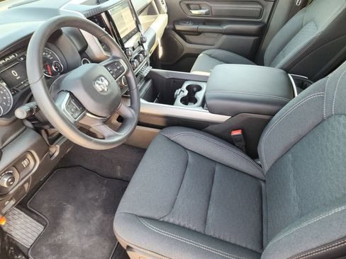 New 2026 RAM 1500 Express AWD/4WD image 9