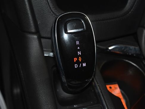 Used 2020 Cadillac XT5 Premium Luxury FWD image 16