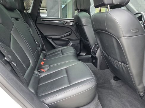 Used 2018 Porsche Macan image 41