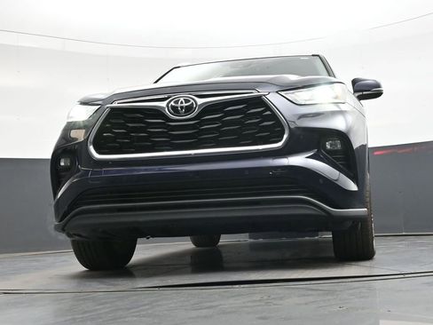 Used 2023 Toyota Highlander Limited FWD image 48