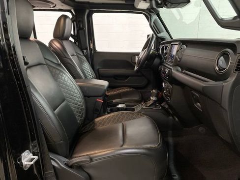 Used 2022 Jeep Wrangler Unlimited Sahara AWD/4WD image 82