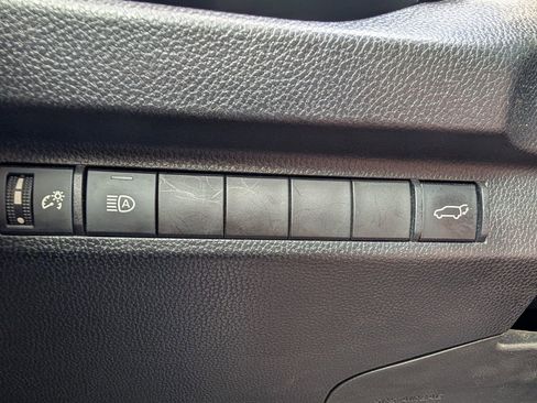 Used 2023 Toyota RAV4 XLE w/ Convenience Package image 23