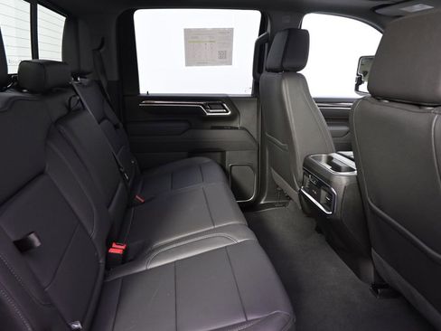 Used 2025 Chevrolet Silverado 3500 LTZ w/ LTZ Premium Package image 18