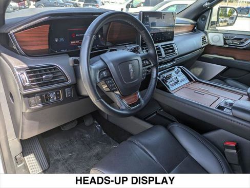 Used 2024 Lincoln Navigator Reserve AWD/4WD image 8