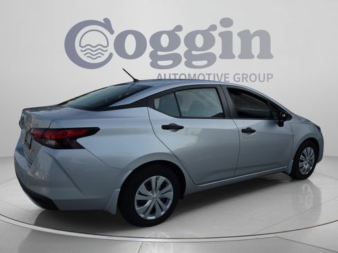 Used 2024 Nissan Versa S w/ Trunk Package FWD image 5