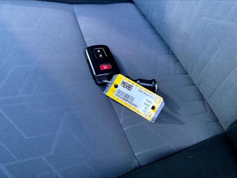 Used 2023 Toyota Tacoma TRD Off-Road image 14