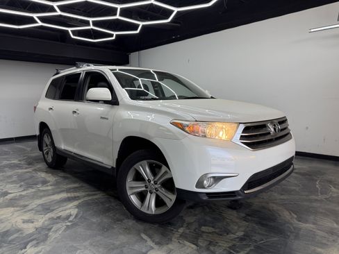 Used 2013 Toyota Highlander Limited AWD/4WD image 6
