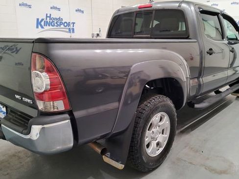 Used 2015 Toyota Tacoma 4x4 Double Cab w/ SR5 Package image 3