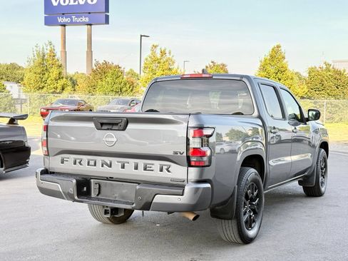 Used 2023 Nissan Frontier SV w/ Midnight Edition Package RWD image 8