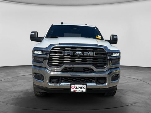 Used 2025 RAM 2500 Big Horn AWD/4WD image 3
