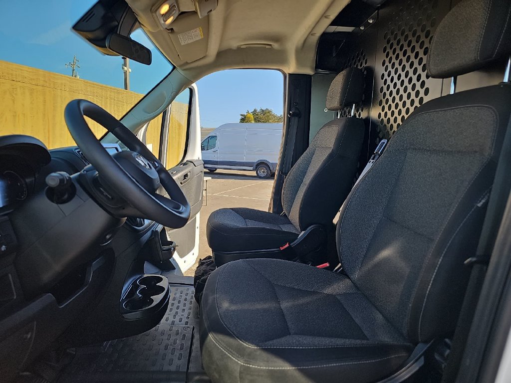 Used 2025 RAM ProMaster 2500 w/ U-Haul Equipment Group FWD image 14
