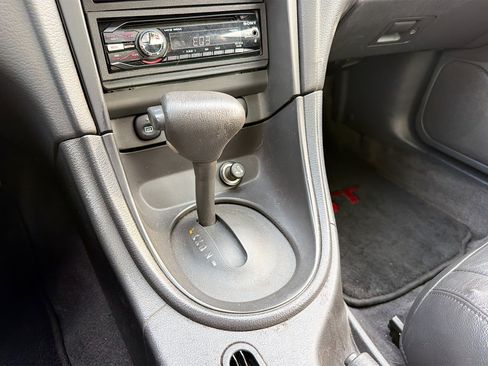 Used 2004 Ford Mustang GT RWD image 8