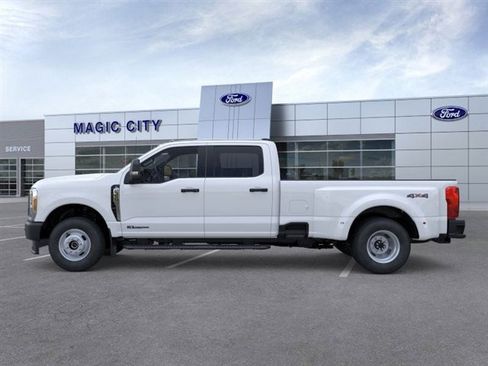 New 2026 Ford F350 XL image 3