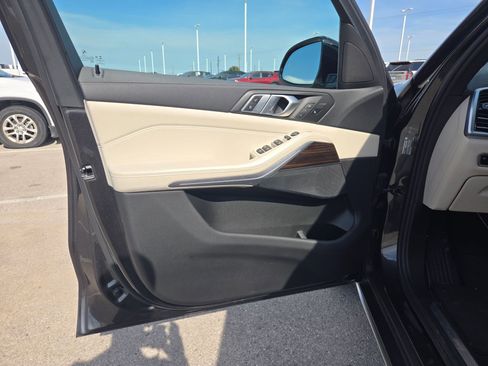 Used 2020 BMW X5 sDrive40i w/ Premium Package RWD image 12