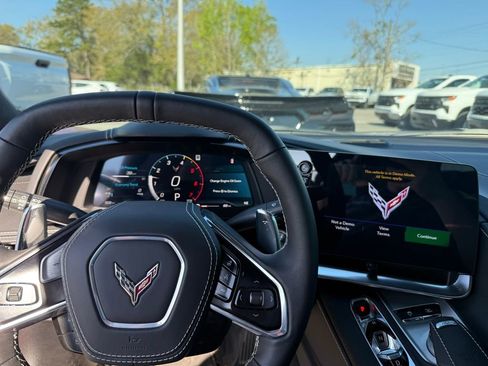 Used 2023 Chevrolet Corvette Stingray w/ Z51 Performance Package image 8