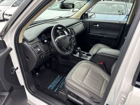 Used 2019 Ford Flex SEL w/ Equipment Group 202A AWD/4WD image 10