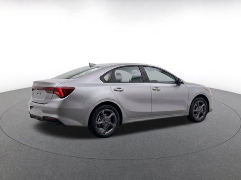 Used 2025 Kia K4 FWD image 9