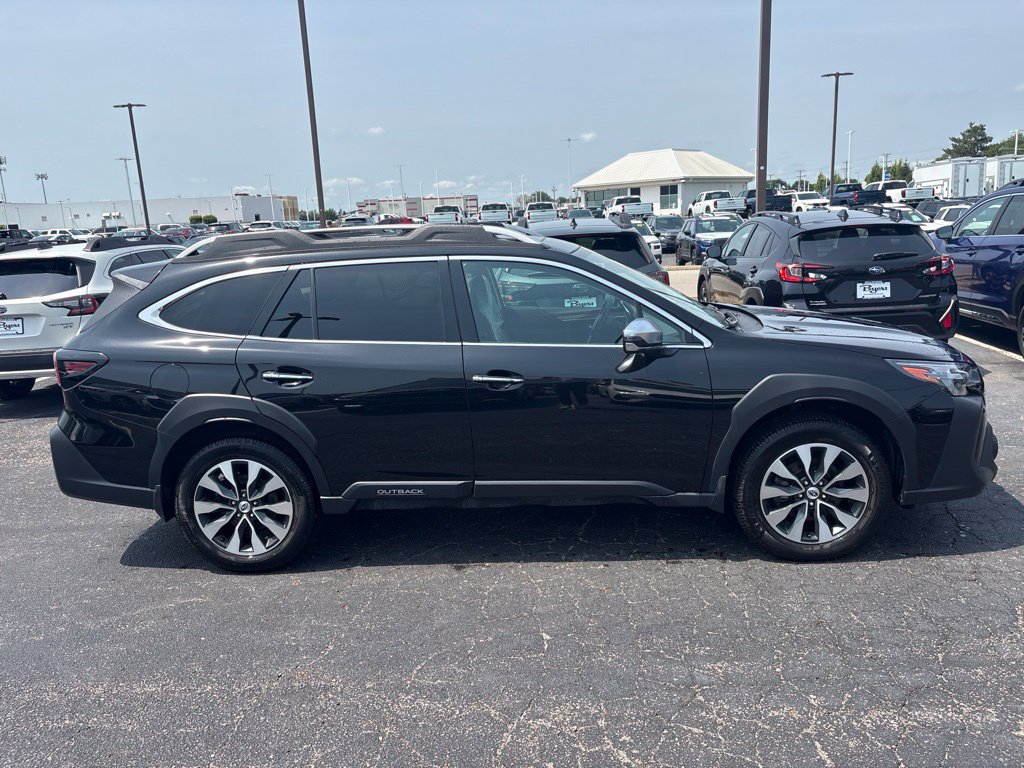 Certified 2023 Subaru Outback Touring AWD/4WD image 2