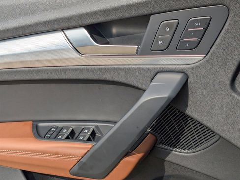 Used 2024 Audi Q5 2.0T Premium Plus w/ Premium Plus Package image 23